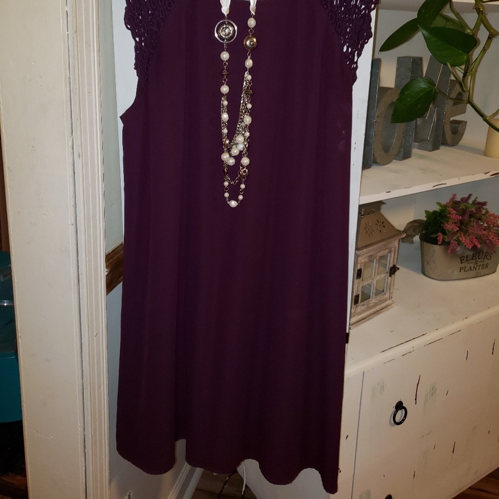 Dress - Picture 2 of 4